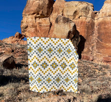Load image into Gallery viewer, Vintage Knit Quilt Pattern