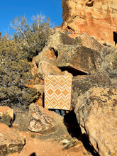 Load image into Gallery viewer, Vintage Knit Quilt Pattern